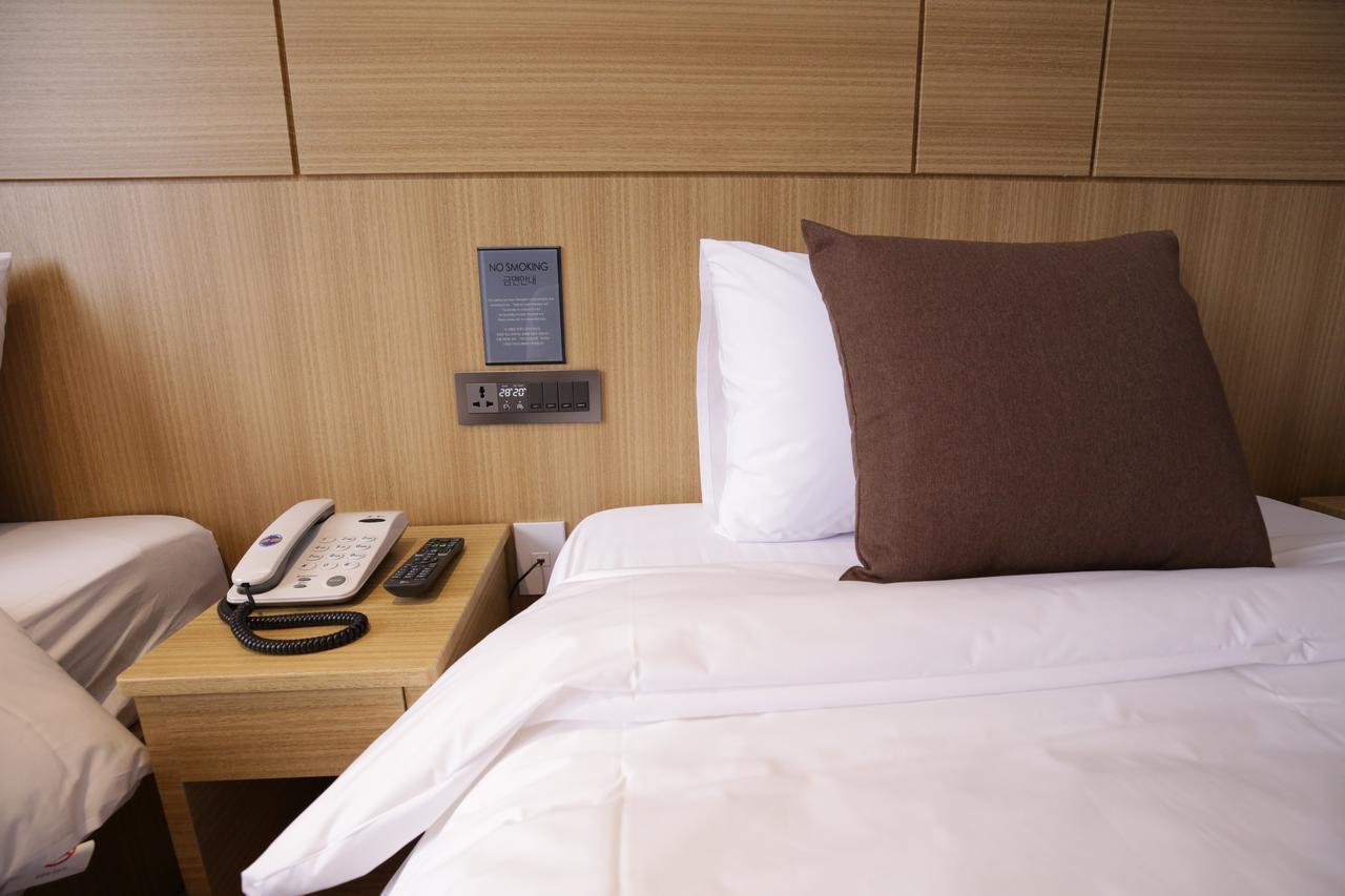 Honors Hotel Hwaseong Εξωτερικό φωτογραφία