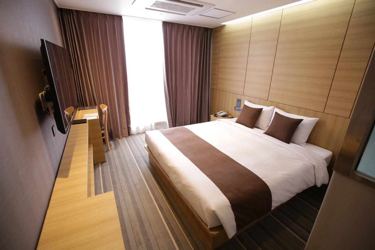 Honors Hotel Hwaseong Εξωτερικό φωτογραφία